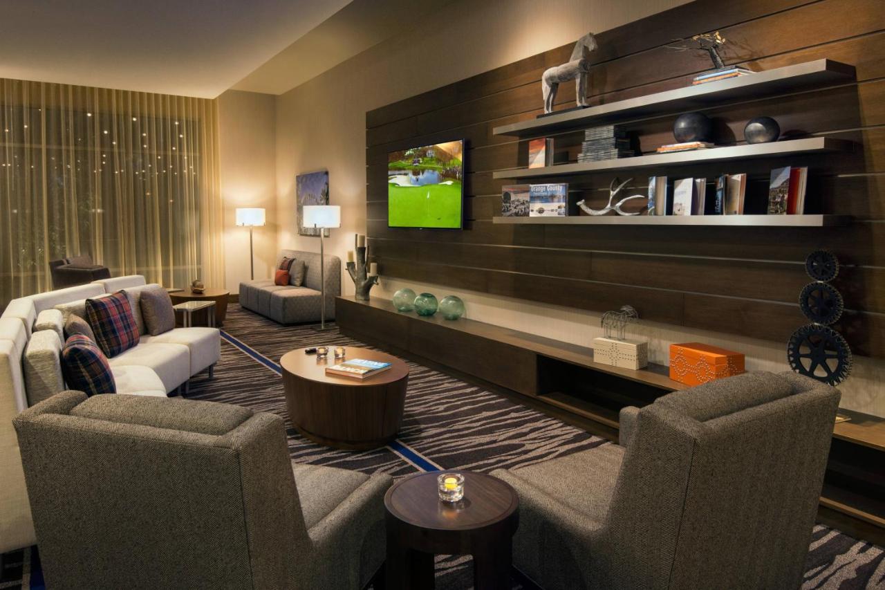 Courtyard By Marriott Irvine Spectrum Exterior foto